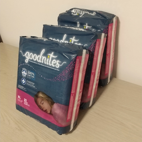 Sealed in bag Disposable nighttime underwear/ Bed wetting underwear - Picture 2 of 5